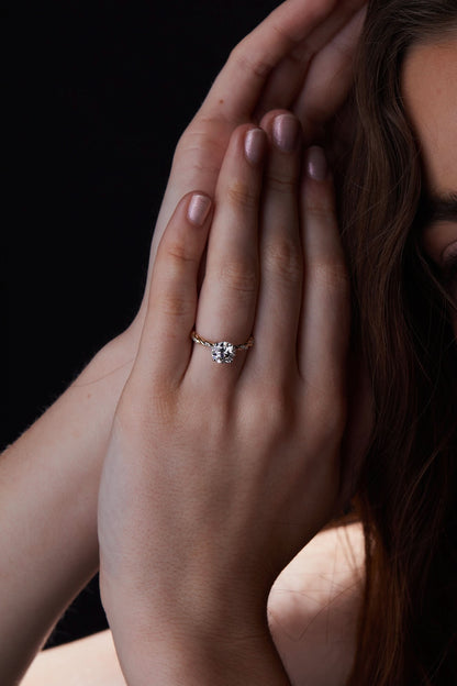 1.5 CT Round Cut Twisted Pave Style Moissanite Engagement Ring