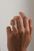 3.5 CT - 4.5 CT Oval Cut Solitaire Moissanite Engagement Ring