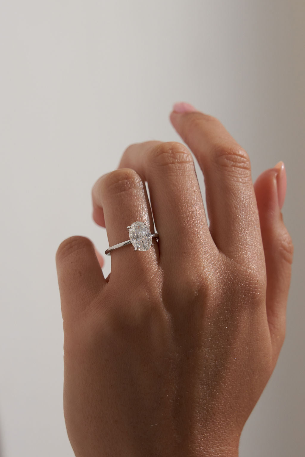 3.5 CT - 4.5 CT Oval Cut Solitaire Moissanite Engagement Ring