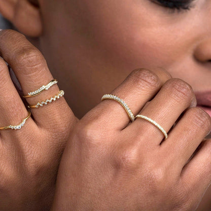 0.09 TCW Round Moissanite Twisted Wedding Band