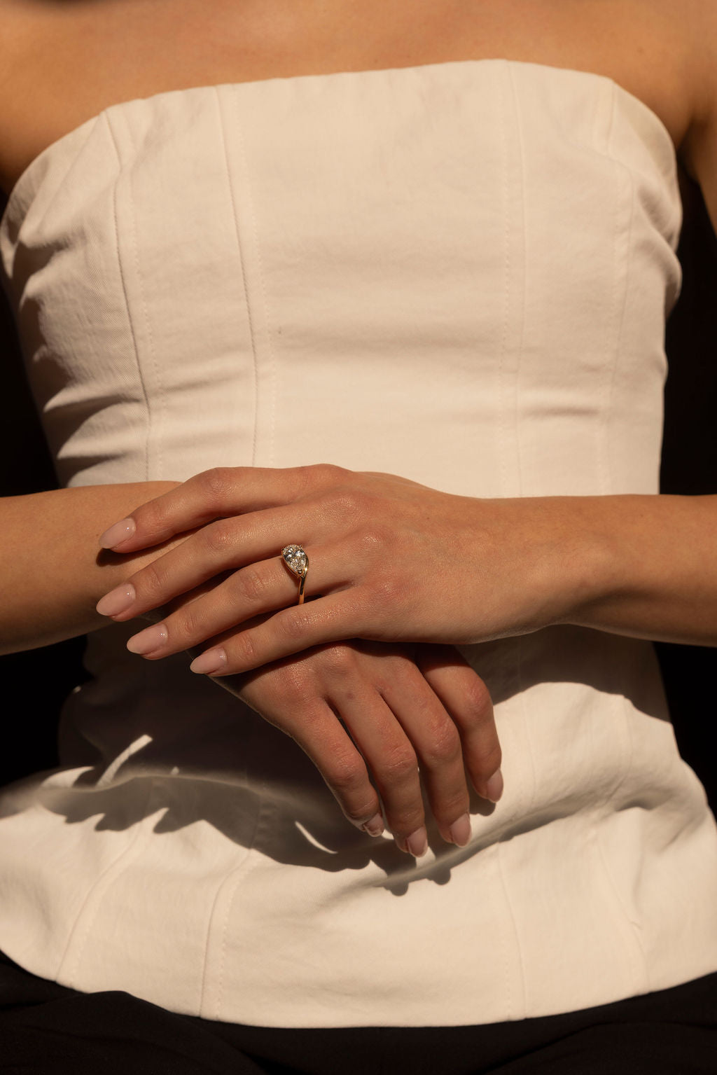 1 CT - 2 CT Pear Cut Curved Solitaire Moissanite Engagement Ring