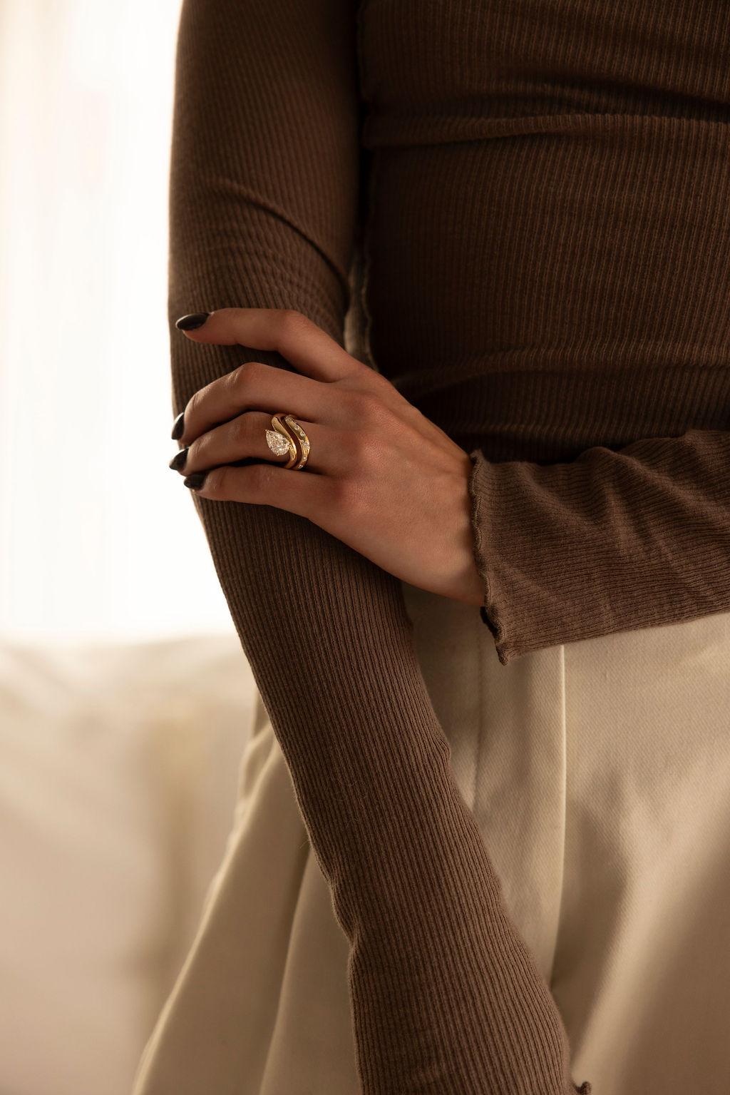 1 CT - 2 CT Pear Cut Waved Solitaire Moissanite Engagement Ring