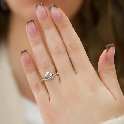 1.5 CT - 2 CT Round Cut Hidden Halo Moissanite Engagement Ring