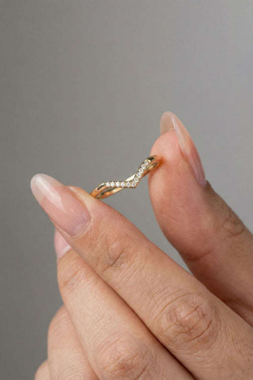 Round Moissanite V-Shape Pave Wedding Band