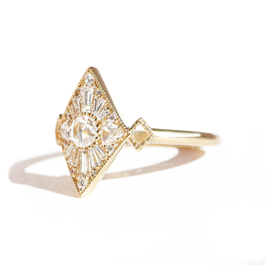 0.2 CT Round Cut Moissanite Mini Kite Shape Mosaic Engagement Ring