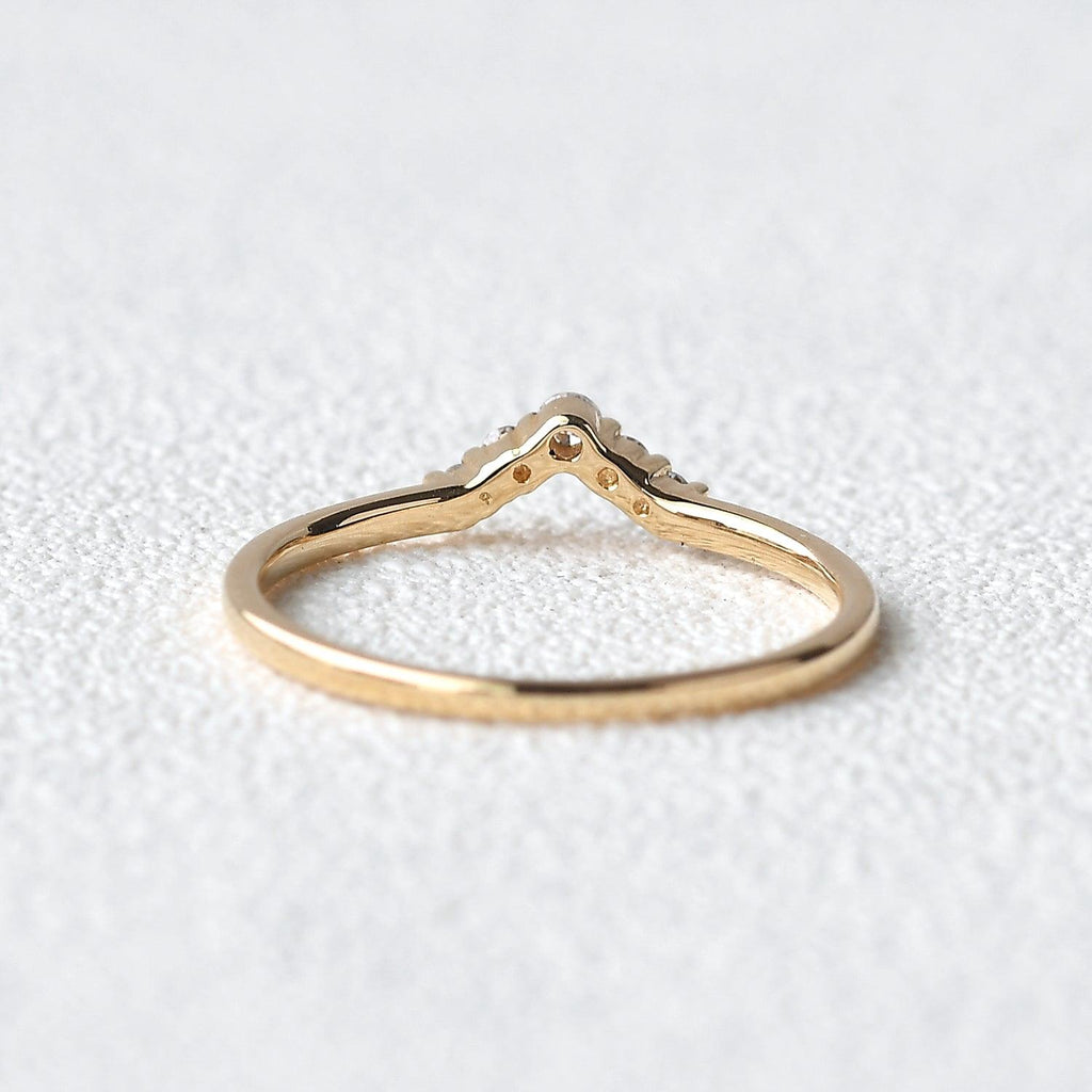 0.1 TCW Round Moissanite V-Shape Pave Wedding Band