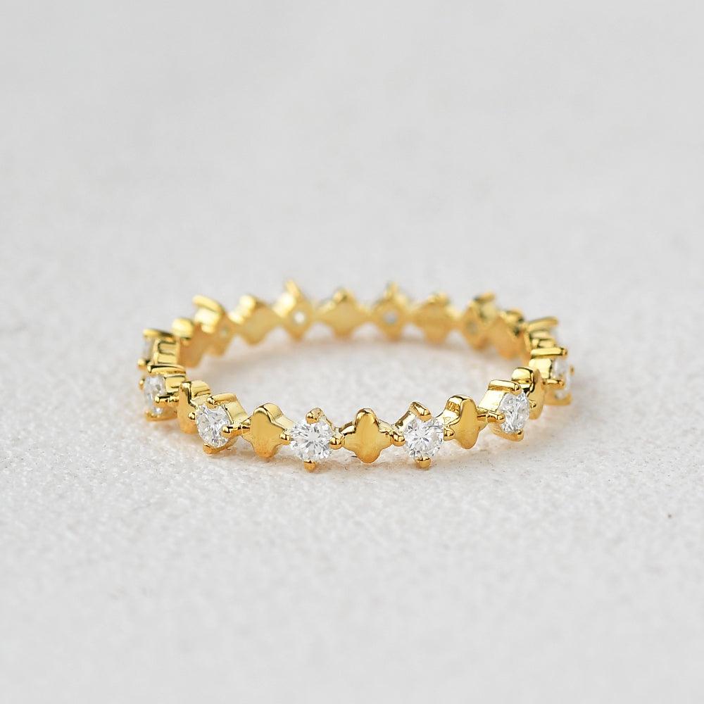 0.45 TCW Round Moissanite Cluster Wedding Band