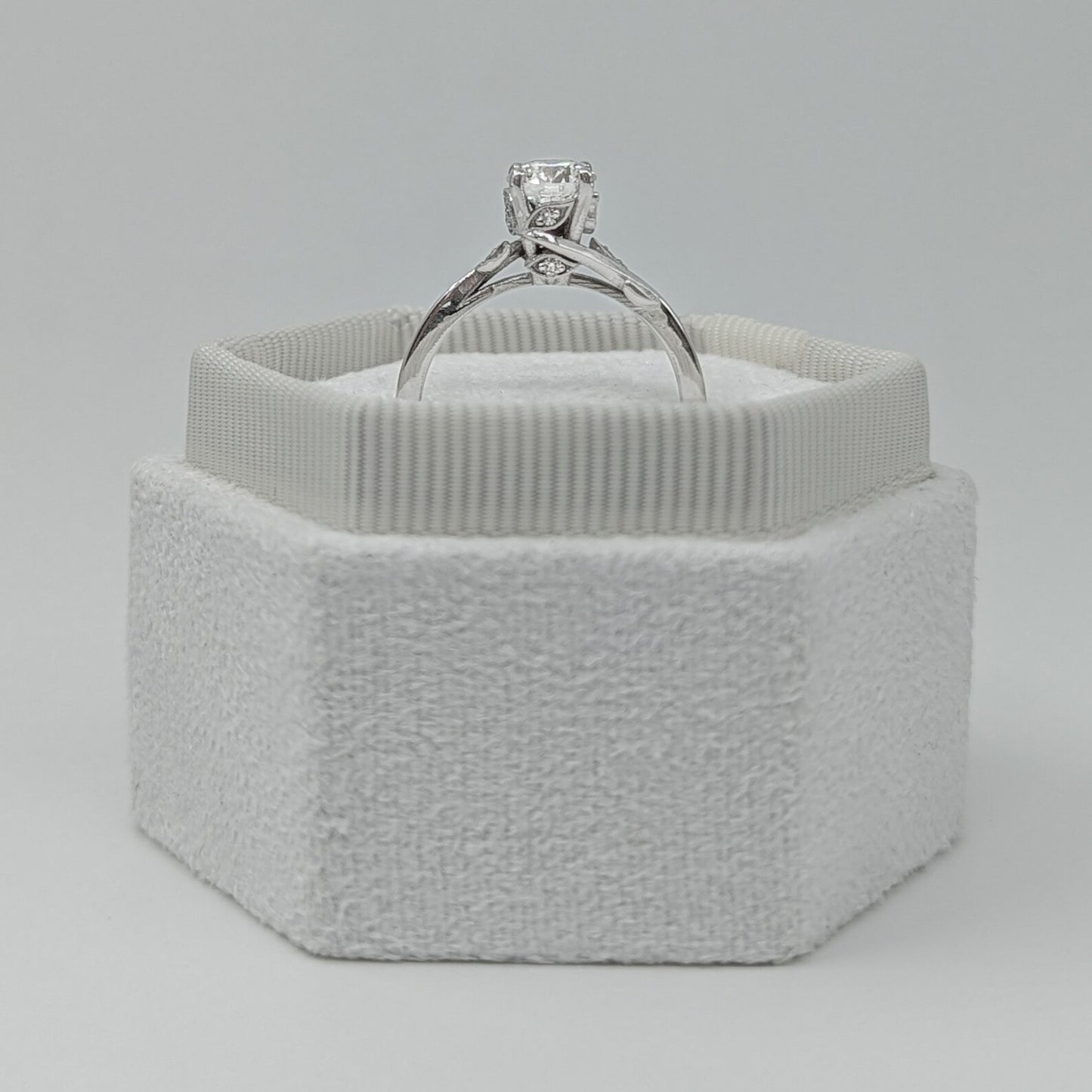 1 CT Round Cut Nature Inspired Moissanite Engagement Ring