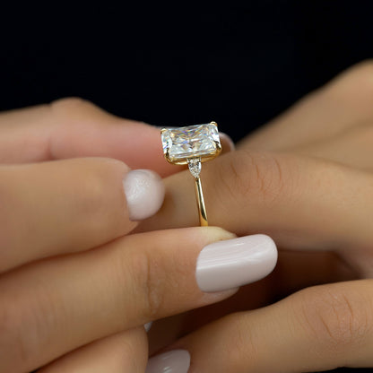 2 CT - 4 CT Radiant Cut Three Stone Moissanite Engagement Ring