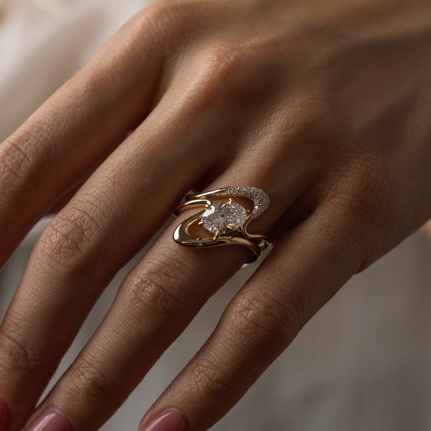 0.14 TCW Round CVD Diamond Contours Pave Wedding Band