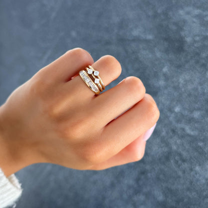 0.15 TCW Round CVD Diamond Compass Wedding Band