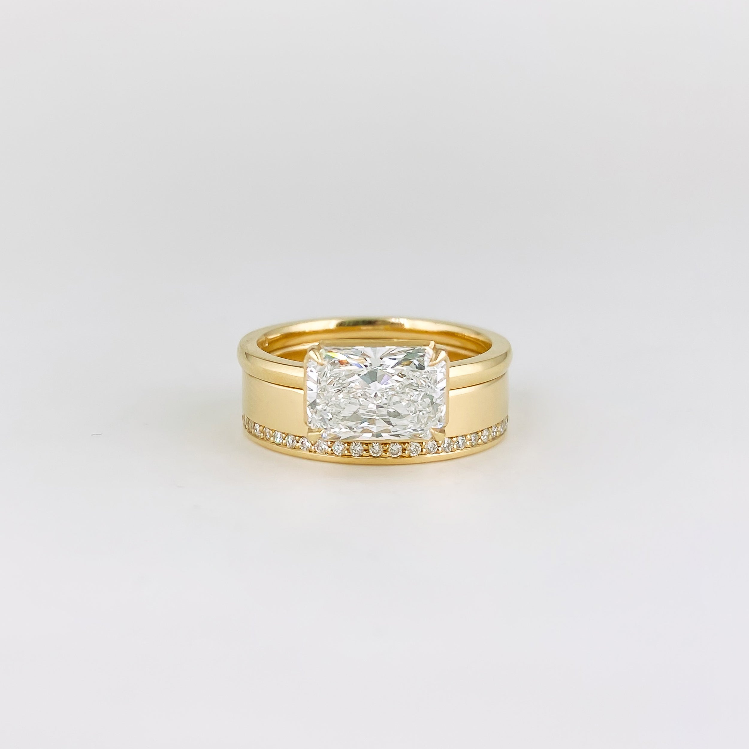 0.09 TCW Round CVD Diamond Contour Wedding Band
