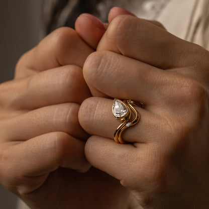 0.07 TCW Round CVD Diamond Curved Organic Scattered Wedding Band