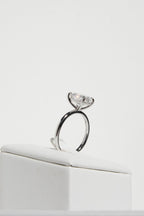 3.5 CT - 4.5 CT Oval Cut Solitaire Moissanite Engagement Ring