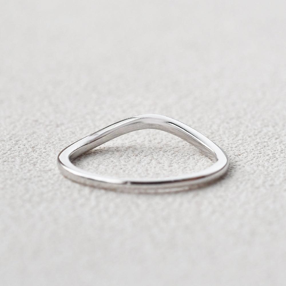 Plain Wave Style Wedding Band