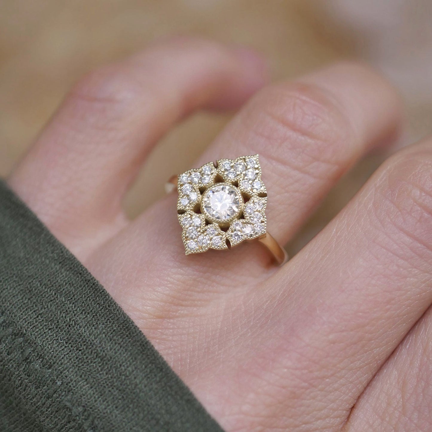 0.47 CT Round Cut Moissanite Deco Baroque Mosaic Engagement Ring