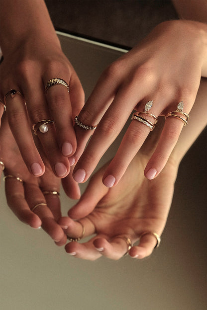 0.27 TCW Baguette & Round Moissanite Pave Bar set Wedding Band