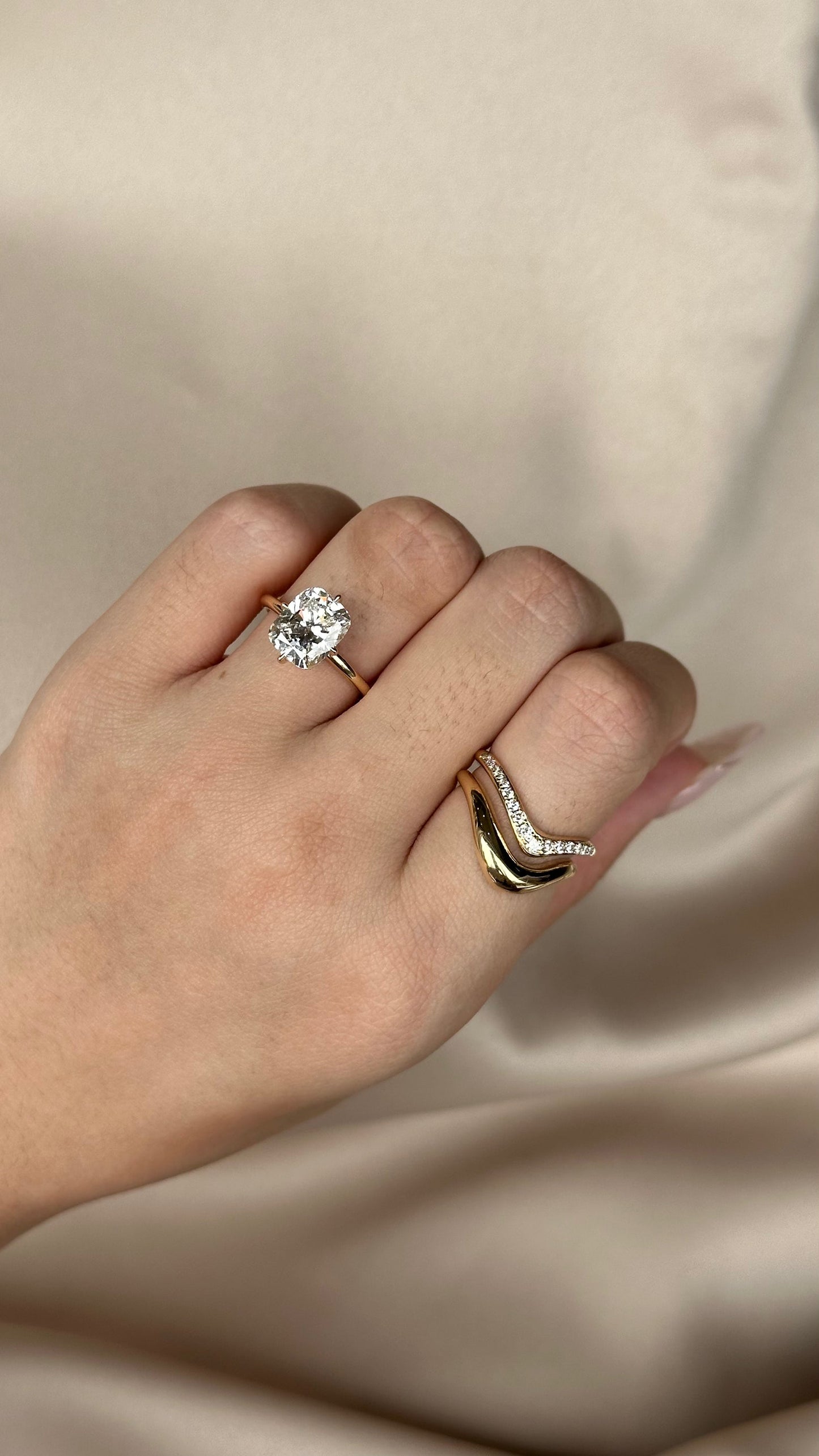 0.22 TCW Round CVD Diamond Dual Pave Wedding Band