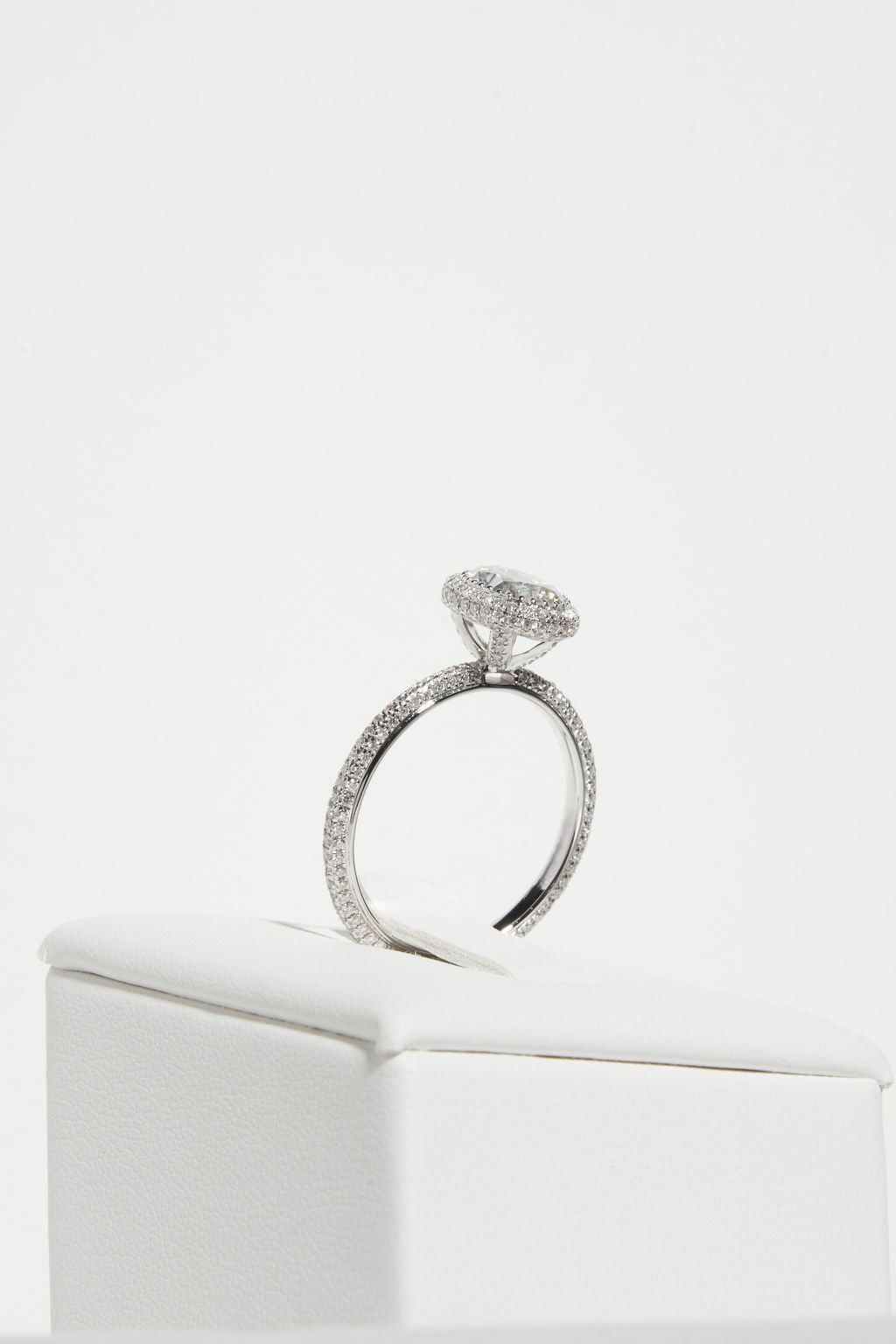 1.5 CT - 2.5 CT Oval Cut Halo & Pave Moissanite Engagement Ring