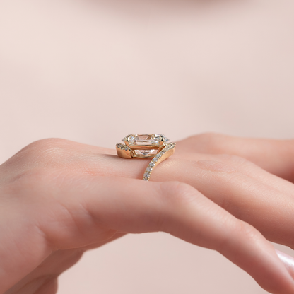 2.5 CT - 3.5 CT Oval Cut Pave Setting Moissanite Engagement Ring