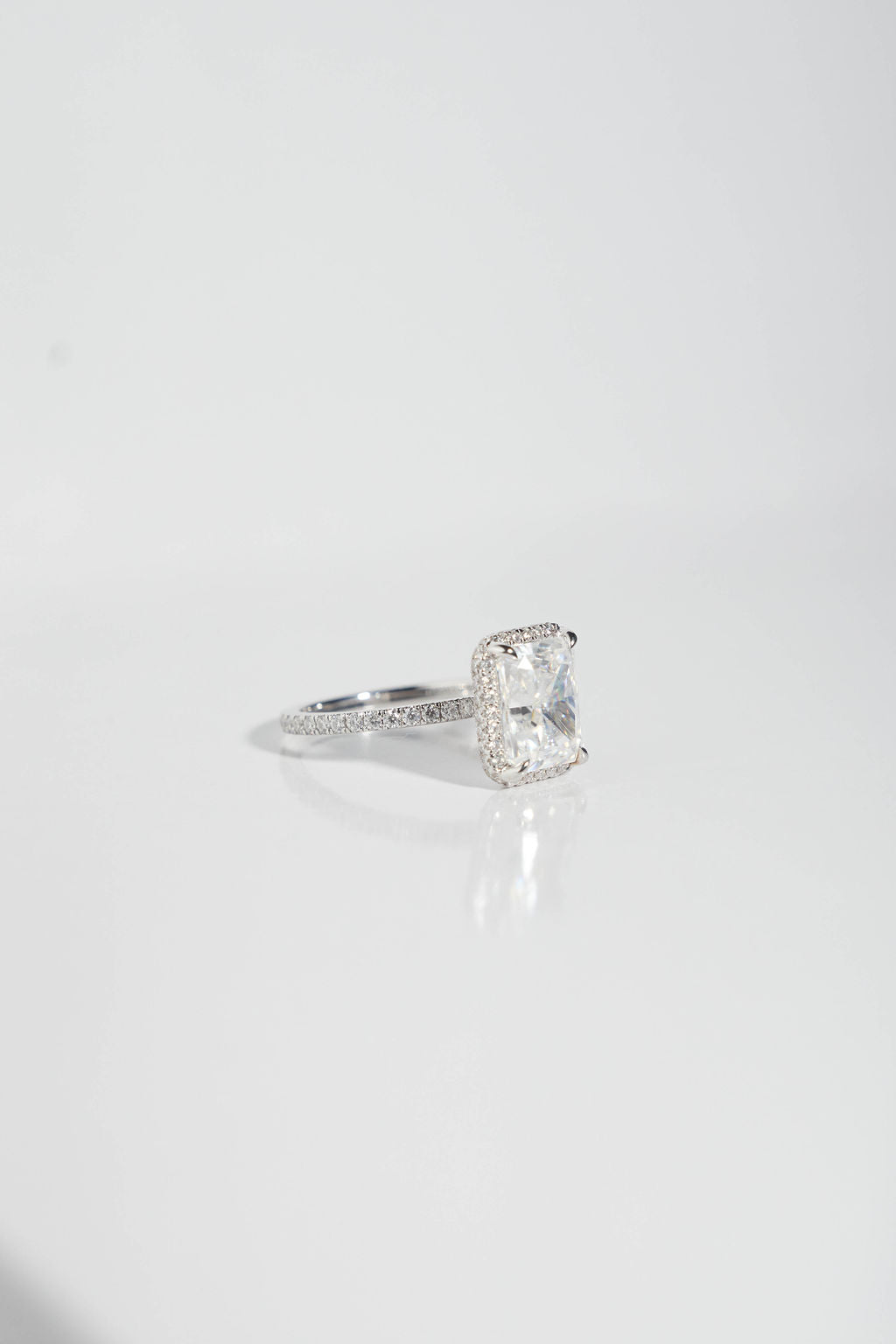 2.5 CT - 3.5 CT Radiant Cut Halo & Pave Moissanite Engagement Ring