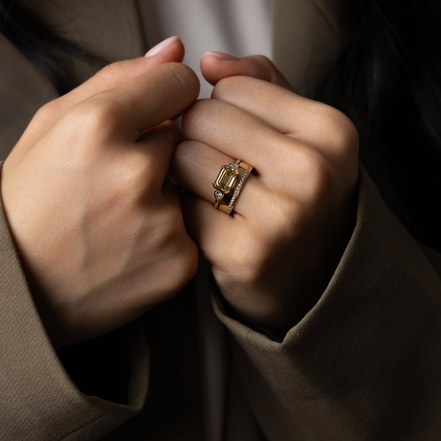 0.09 TCW Round CVD Diamond Contour Wedding Band