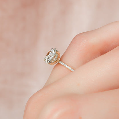 2.5 CT - 3 CT Round Cut Hidden Halo Pave Moissanite Engagement Ring