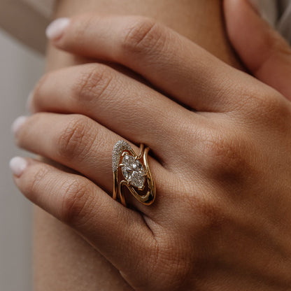 0.14 TCW Round CVD Diamond Contours Pave Wedding Band