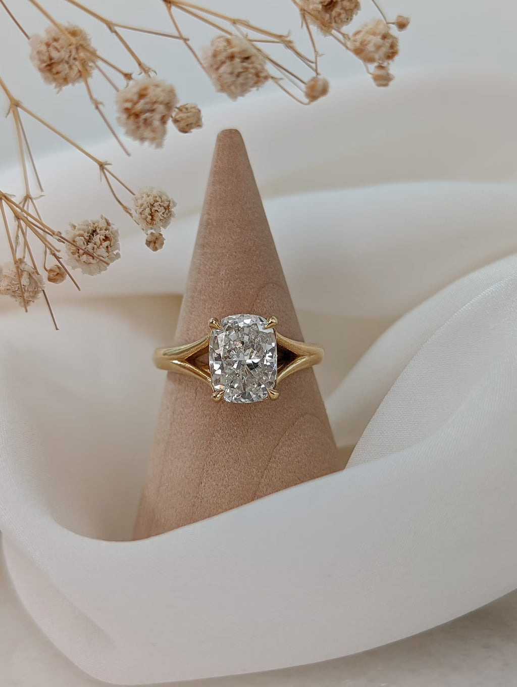 2.5 CT Elongated Cushion Cut Split Shank Solitaire Moissanite Engagement Ring