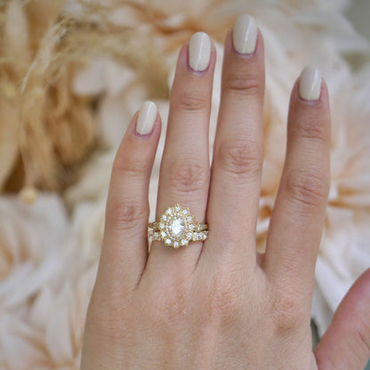 0.74 CT Oval Cut Moissanite Sunflower Style Mosaic Engagement Ring