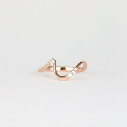 0.11 TCW Round CVD Diamond Curved Unique Style Scattered Wedding Band