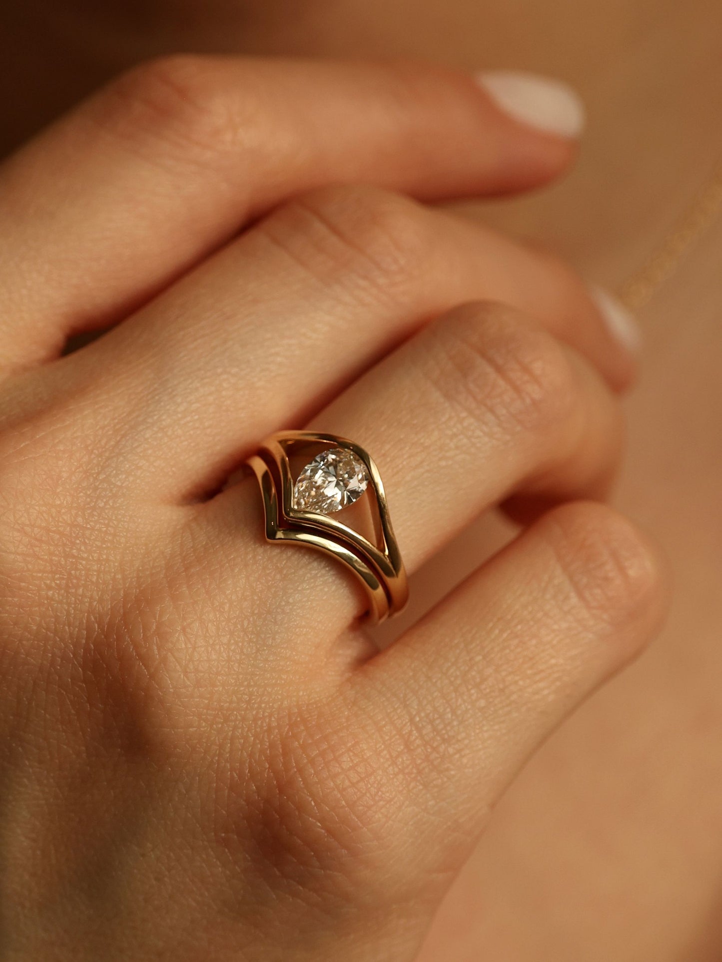 1 CT - 3 CT Pear Cut Lab grown Diamond Split Shank Solitaire Engagement Ring