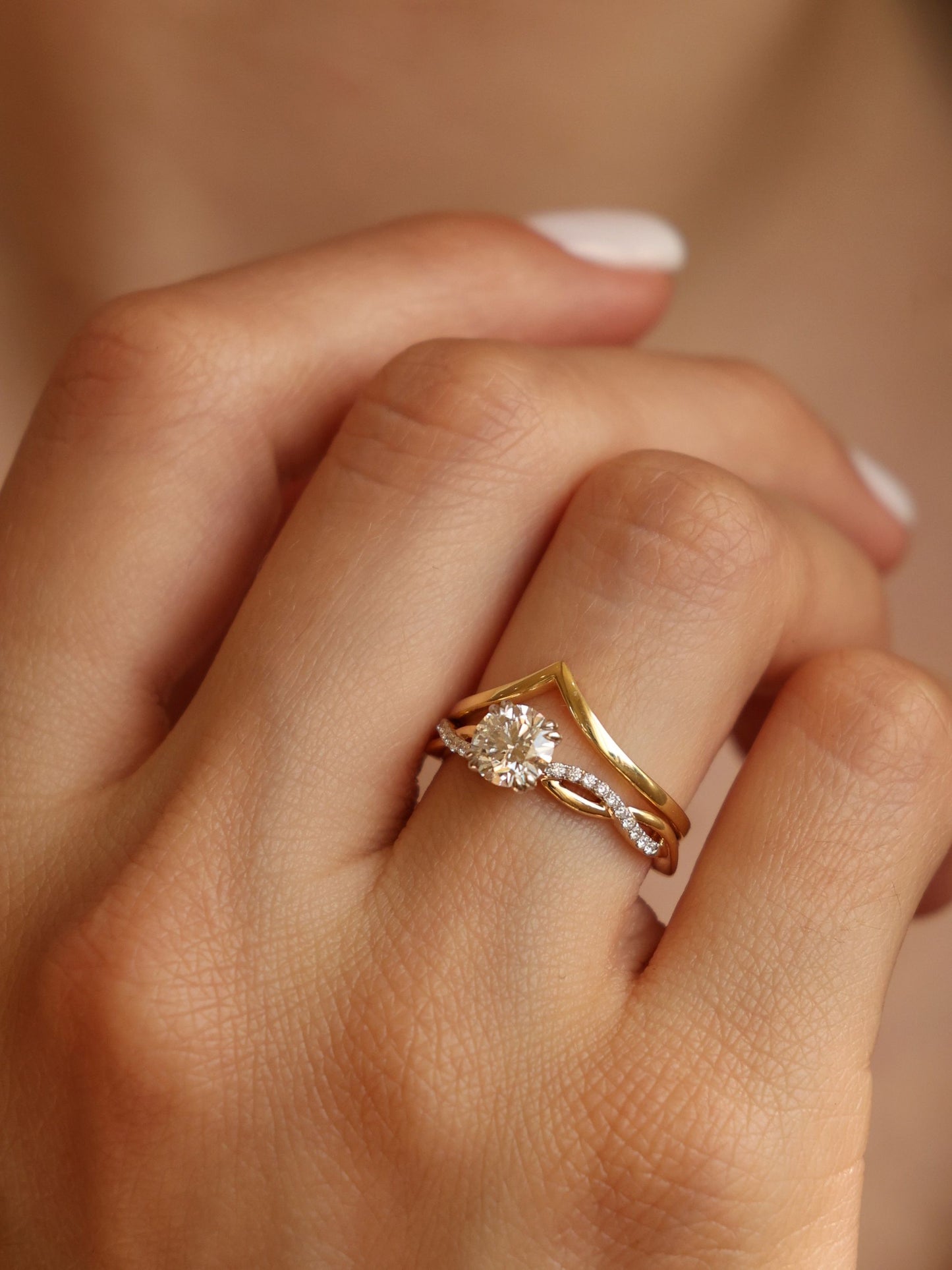 0.9 CT - 2.9 CT Round Cut Lab grown Diamond Twisted Pave Setting Engagement Ring