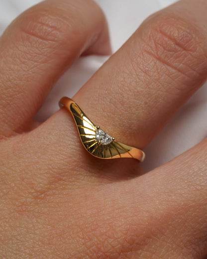 0.07 TCW Half Moon CVD Diamond Curved Crown Style Wedding Band