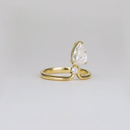 1.06 CT - 3.06 CT Pear Cut Lab grown Diamond Side Stone Unique Engagement Ring