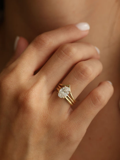 1 CT - 3 CT Oval Cut Lab grown Diamond Solitaire Engagement Ring