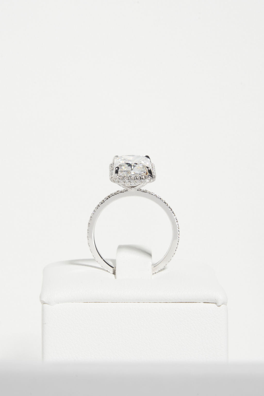 2.5 CT - 3.5 CT Radiant Cut Halo & Pave Moissanite Engagement Ring