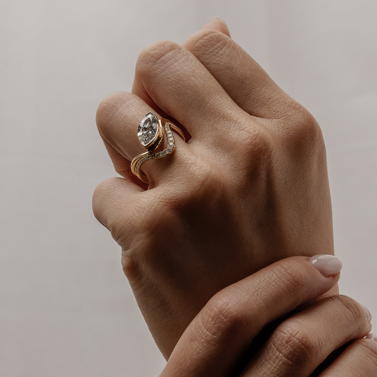 0.28 TCW Round CVD Diamond Curved Pave Wedding Band