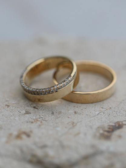 Plain Polished Wedding Band For Men