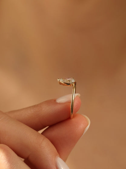 1 CT - 3 CT Pear Cut Lab grown Diamond Solitaire Engagement Ring