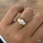 1.0 CT - 1.7 CT Round Cut Three Stone Moissanite Engagement Ring