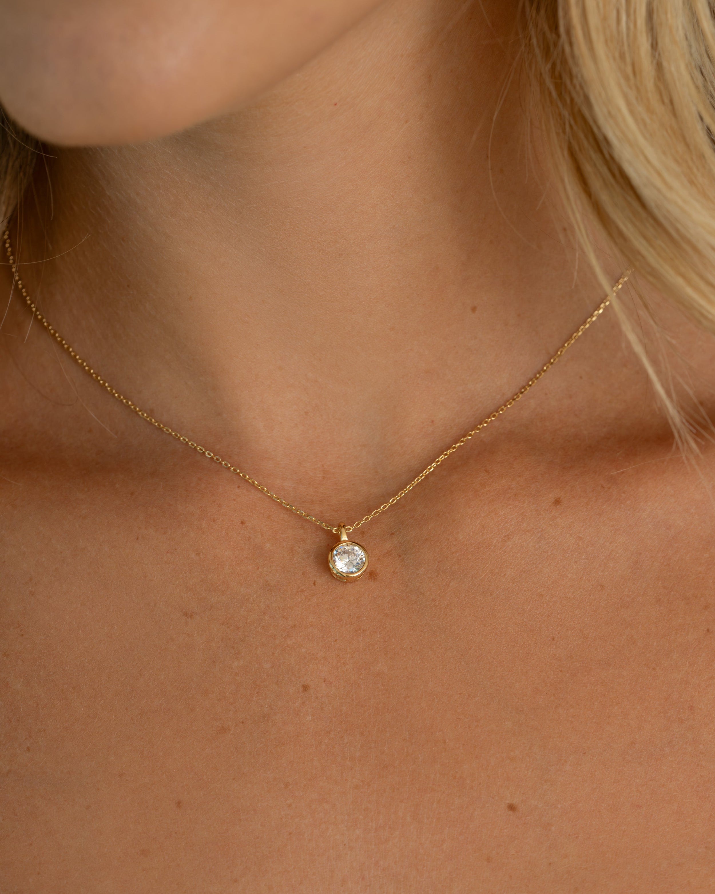 0.9 CT Round Cut Moissanite Diamond Solitaire Bezel Pendant Necklace