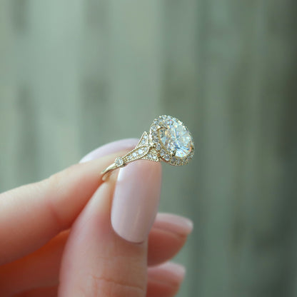 2 CT - 3 CT Round Cut Halo Art Deco Style Moissanite Engagement Ring