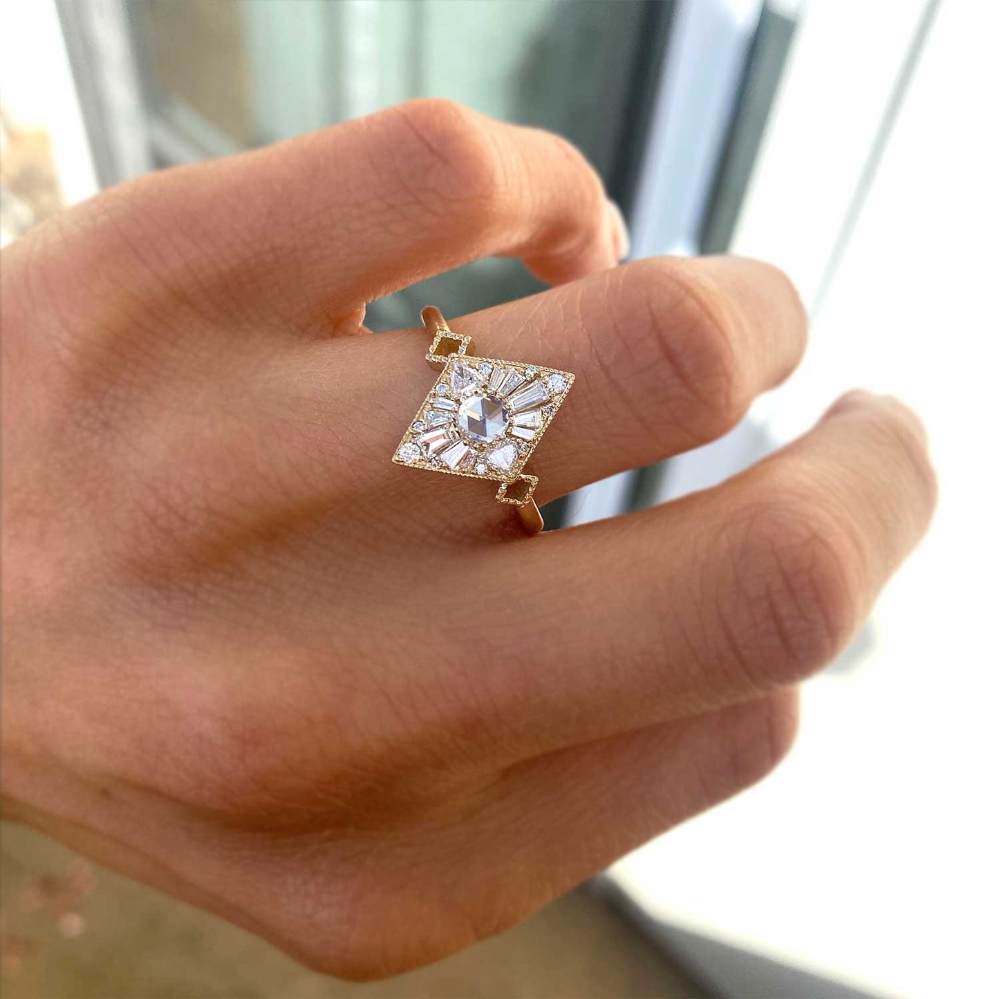 0.2 CT Round Cut Moissanite Mini Kite Shape Mosaic Engagement Ring